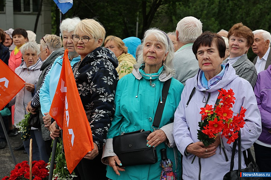     ,    .               " "