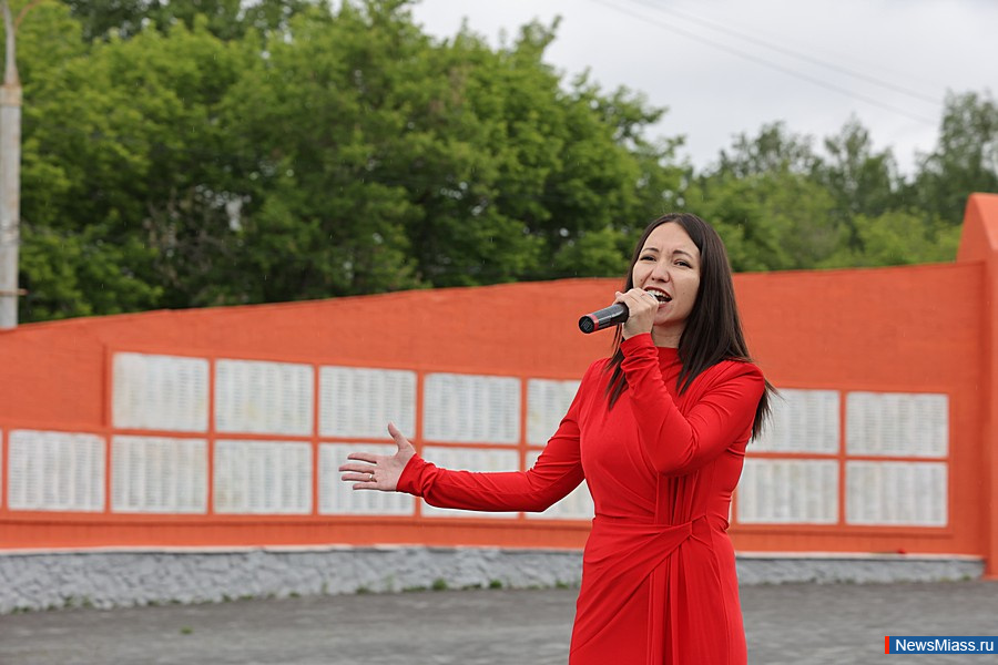     ,    .               " "