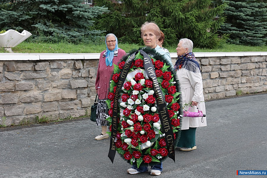     ,    .               " "