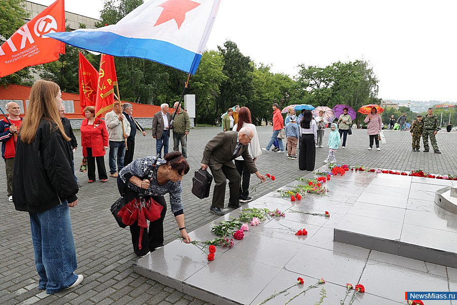     ,    .               " "