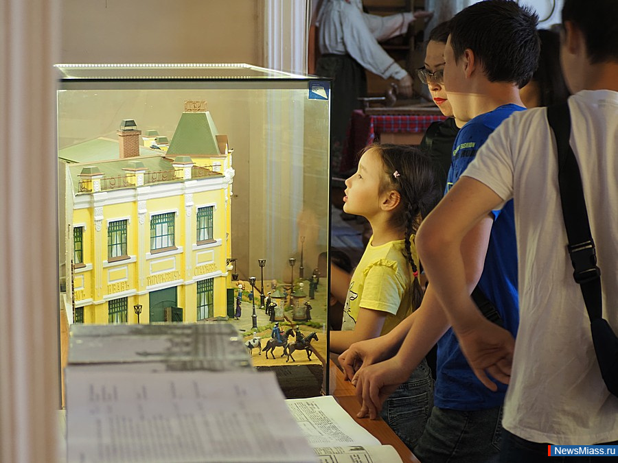  ,        .      ,    200 