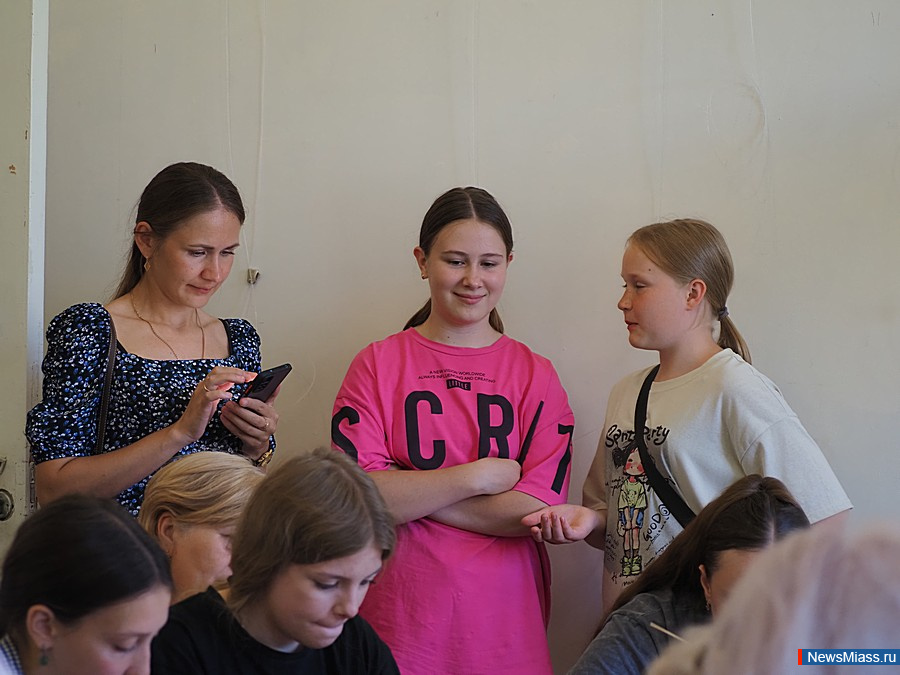  ,        .      ,    200 