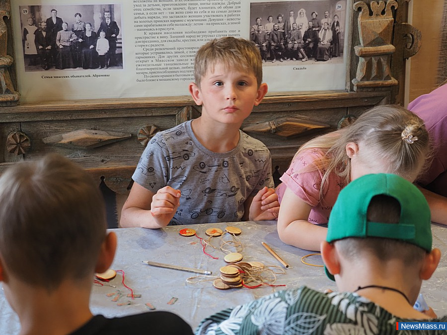  ,        .      ,    200 