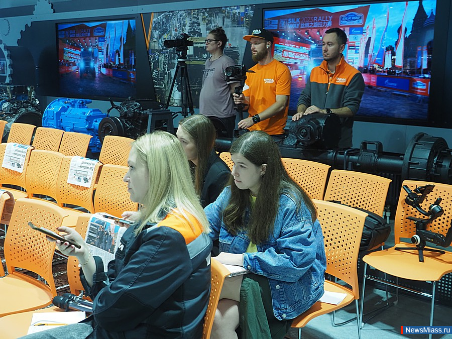  Ural Motorsport -   "ظ ".       ,           ,   