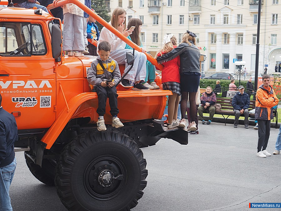 ������ ������������ ������ � ������. ������������� ����� "����" ������ ����������� ���������� ��� �������� � ����� � ����� ��� ������