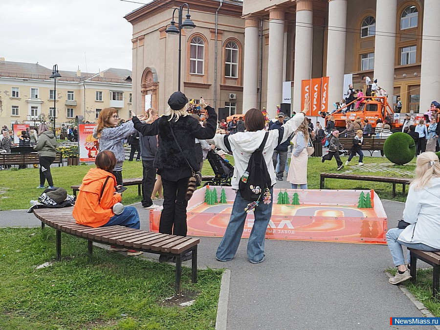 ������ ������������ ������ � ������. ������������� ����� "����" ������ ����������� ���������� ��� �������� � ����� � ����� ��� ������