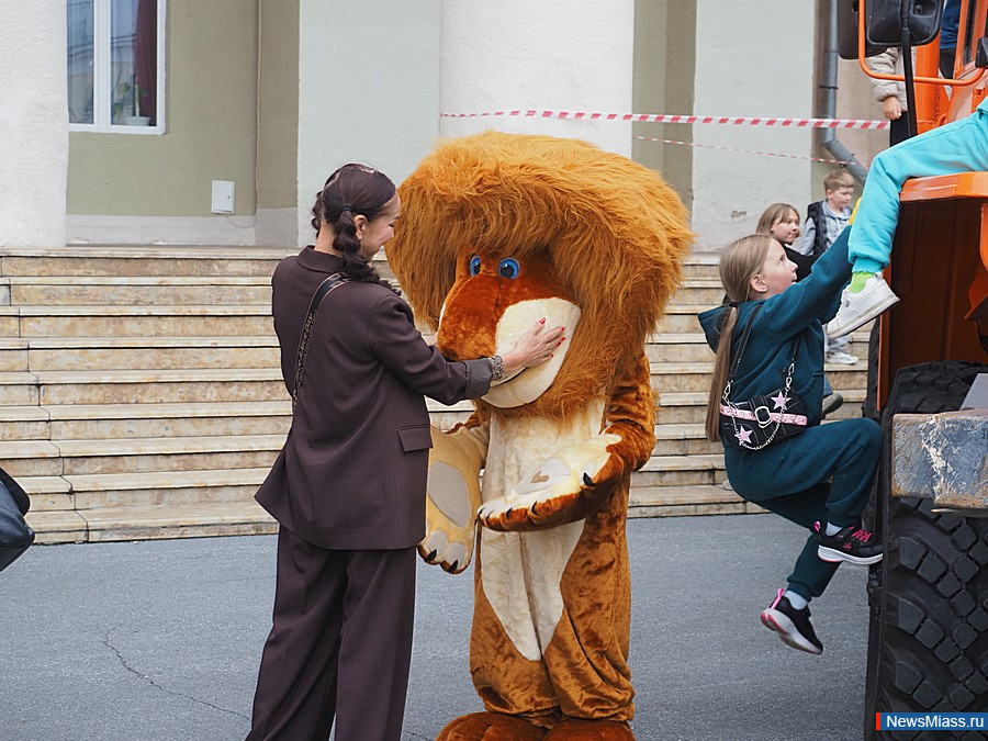 ������ ������������ ������ � ������. ������������� ����� "����" ������ ����������� ���������� ��� �������� � ����� � ����� ��� ������