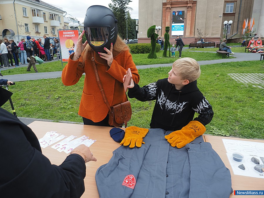 ������ ������������ ������ � ������. ������������� ����� "����" ������ ����������� ���������� ��� �������� � ����� � ����� ��� ������