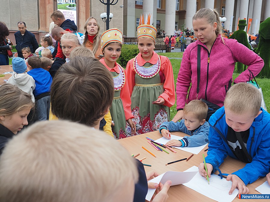 ������ ������������ ������ � ������. ������������� ����� "����" ������ ����������� ���������� ��� �������� � ����� � ����� ��� ������