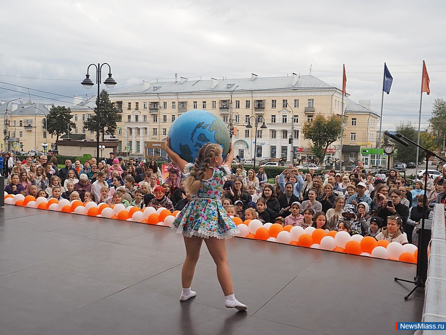 ������ ������������ ������ � ������. ������������� ����� "����" ������ ����������� ���������� ��� �������� � ����� � ����� ��� ������