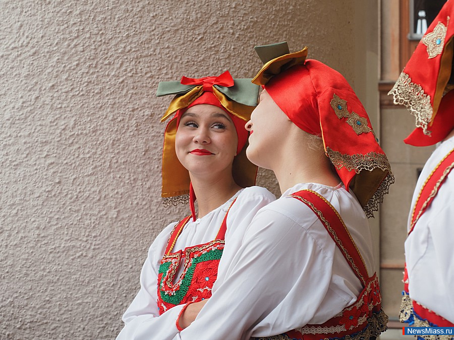 ������ ������������ ������ � ������. ������������� ����� "����" ������ ����������� ���������� ��� �������� � ����� � ����� ��� ������