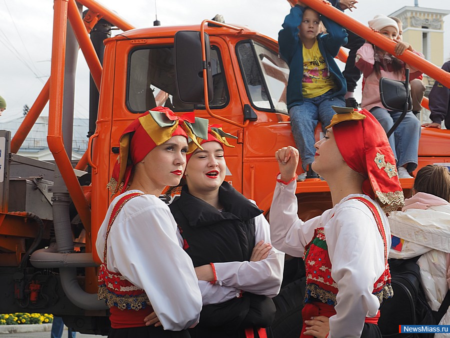 ������ ������������ ������ � ������. ������������� ����� "����" ������ ����������� ���������� ��� �������� � ����� � ����� ��� ������