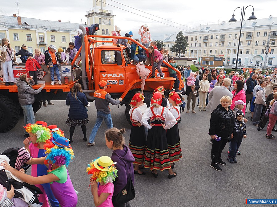 ������ ������������ ������ � ������. ������������� ����� "����" ������ ����������� ���������� ��� �������� � ����� � ����� ��� ������