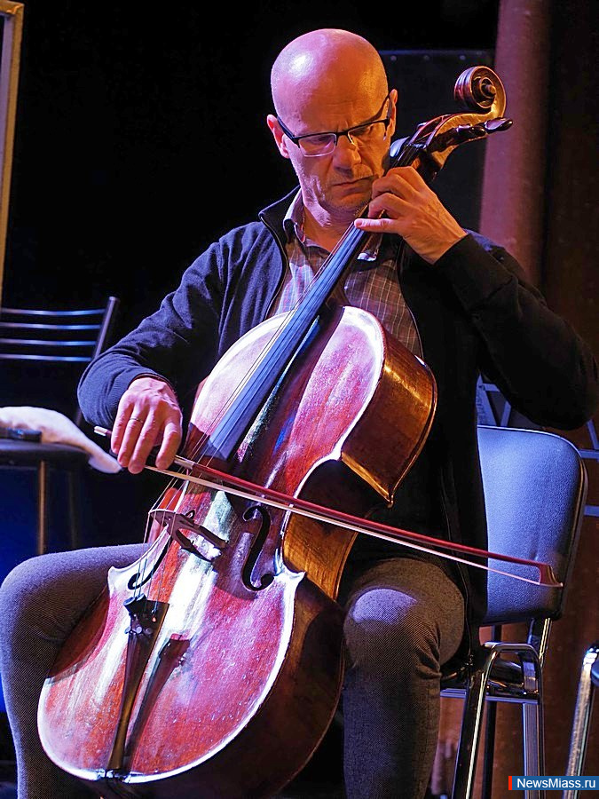 ���� ������ � "������� ������" ��������� �� ����� ������. ����� ����� ���� ����� �� �������� �������������� ������������ ��������� ���� �������