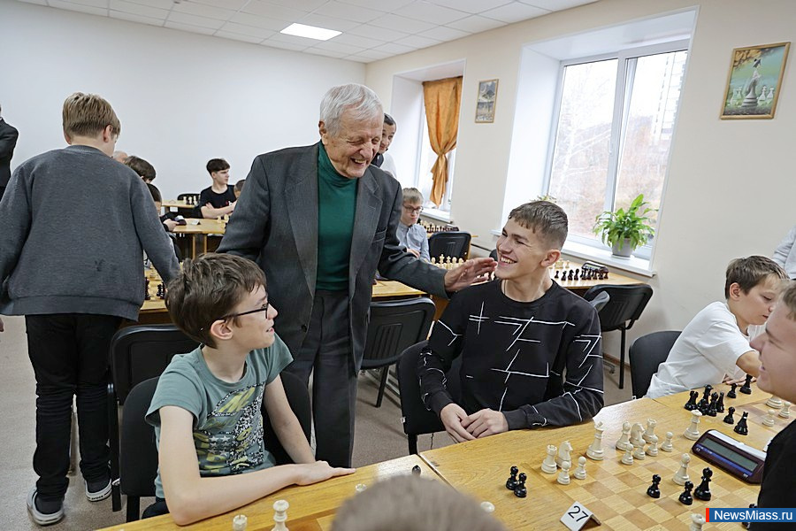 �������� ������ � �������� ����. � �������� ����������� ��������� 25-� ������ �� ������� �������� ������ �������