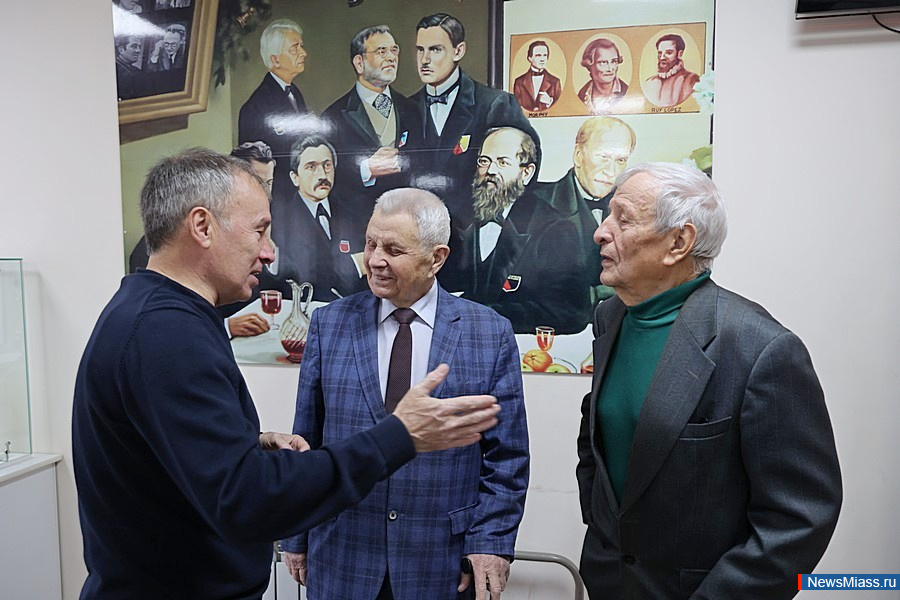 �������� ������ � �������� ����. � �������� ����������� ��������� 25-� ������ �� ������� �������� ������ �������