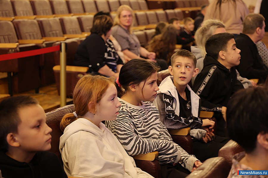 "����, ����������� �������, ������ � ������� � �����". ���������-���������������� ����� ��� ����� ������ ������� 30-������ ������