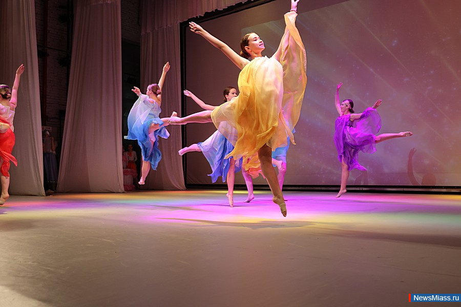 "����, ����������� �������, ������ � ������� � �����". ���������-���������������� ����� ��� ����� ������ ������� 30-������ ������