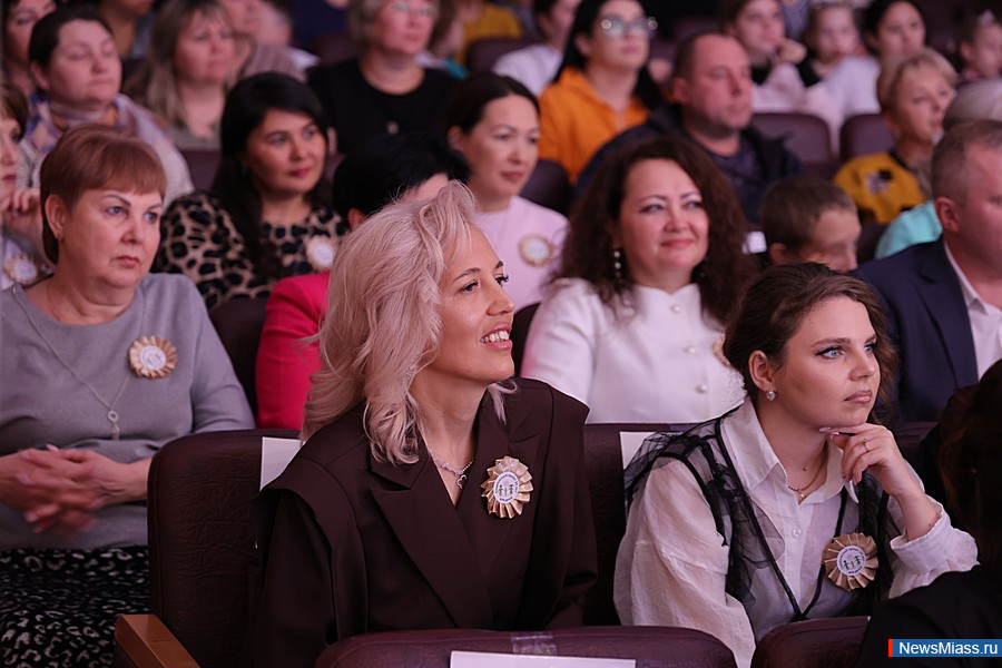 "����, ����������� �������, ������ � ������� � �����". ���������-���������������� ����� ��� ����� ������ ������� 30-������ ������