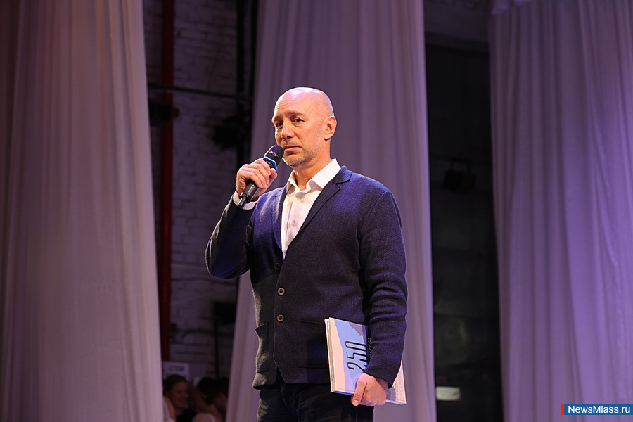 "����, ����������� �������, ������ � ������� � �����". ���������-���������������� ����� ��� ����� ������ ������� 30-������ ������