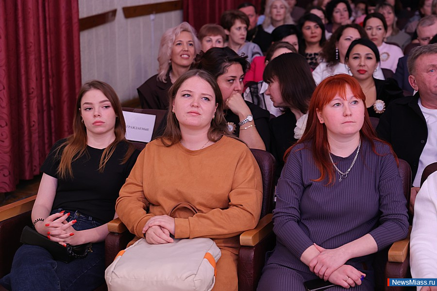 "����, ����������� �������, ������ � ������� � �����". ���������-���������������� ����� ��� ����� ������ ������� 30-������ ������