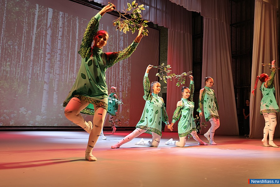 "����, ����������� �������, ������ � ������� � �����". ���������-���������������� ����� ��� ����� ������ ������� 30-������ ������