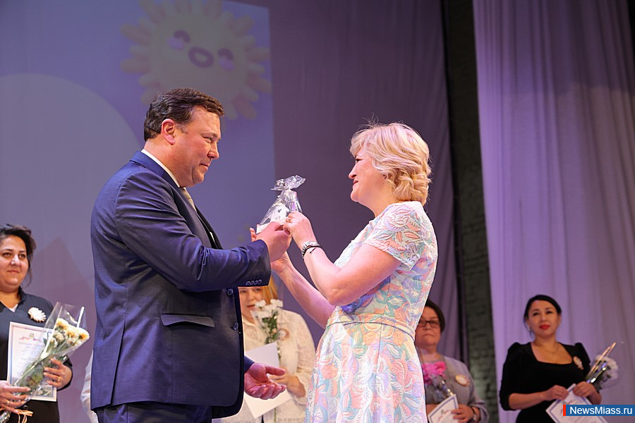 "����, ����������� �������, ������ � ������� � �����". ���������-���������������� ����� ��� ����� ������ ������� 30-������ ������