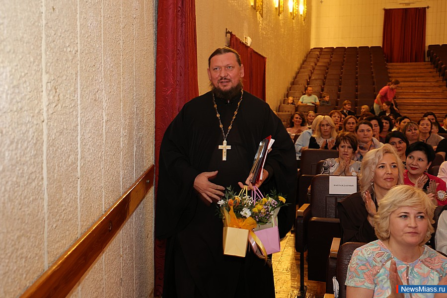 "����, ����������� �������, ������ � ������� � �����". ���������-���������������� ����� ��� ����� ������ ������� 30-������ ������