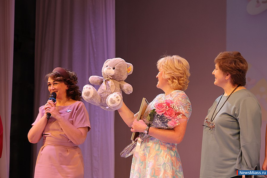 "����, ����������� �������, ������ � ������� � �����". ���������-���������������� ����� ��� ����� ������ ������� 30-������ ������