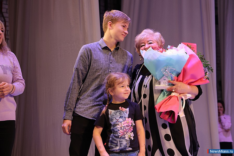 "����, ����������� �������, ������ � ������� � �����". ���������-���������������� ����� ��� ����� ������ ������� 30-������ ������