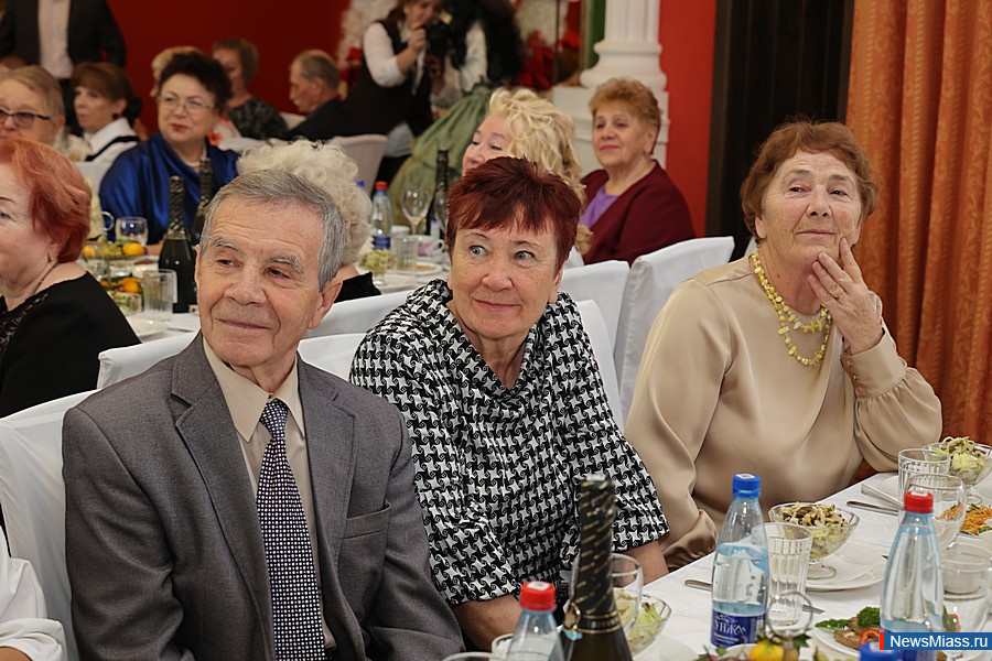 ������� ����� �������� � 1 ������ �������� 80-������ ������. ����������, ��� ������ ��������� �����������, � ����� ��� ������� ���������� ������� � ��� � 1 ������, ����� �� ������� ���������� ��������