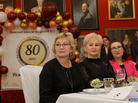 ������� ����� �������� � 1 ������ �������� 80-������ ������