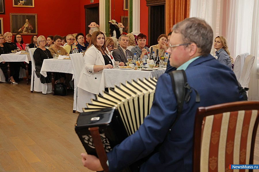 ������� ����� �������� � 1 ������ �������� 80-������ ������. ����������, ��� ������ ��������� �����������, � ����� ��� ������� ���������� ������� � ��� � 1 ������, ����� �� ������� ���������� ��������