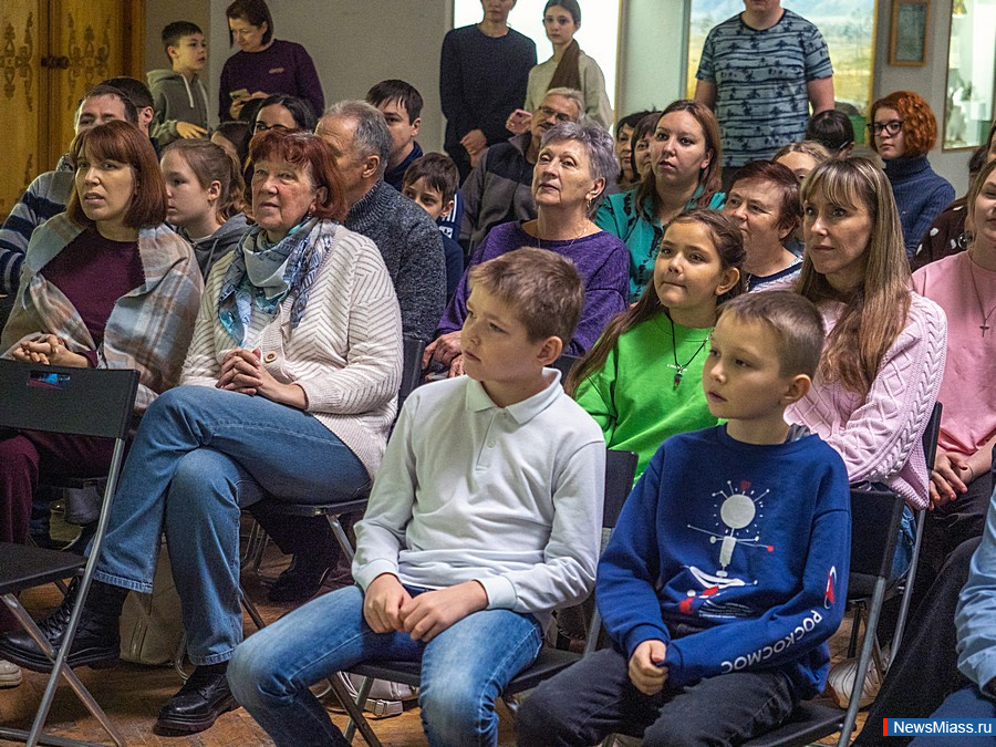 ������ "����������� � ��������" ���������� ��� ��������. �������� ��������, ��������� �� ������� ���������� ���������� ��������, ��������� � ����� ����������� �����������