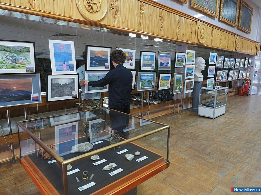 ������ "����������� � ��������" ���������� ��� ��������. �������� ��������, ��������� �� ������� ���������� ���������� ��������, ��������� � ����� ����������� �����������