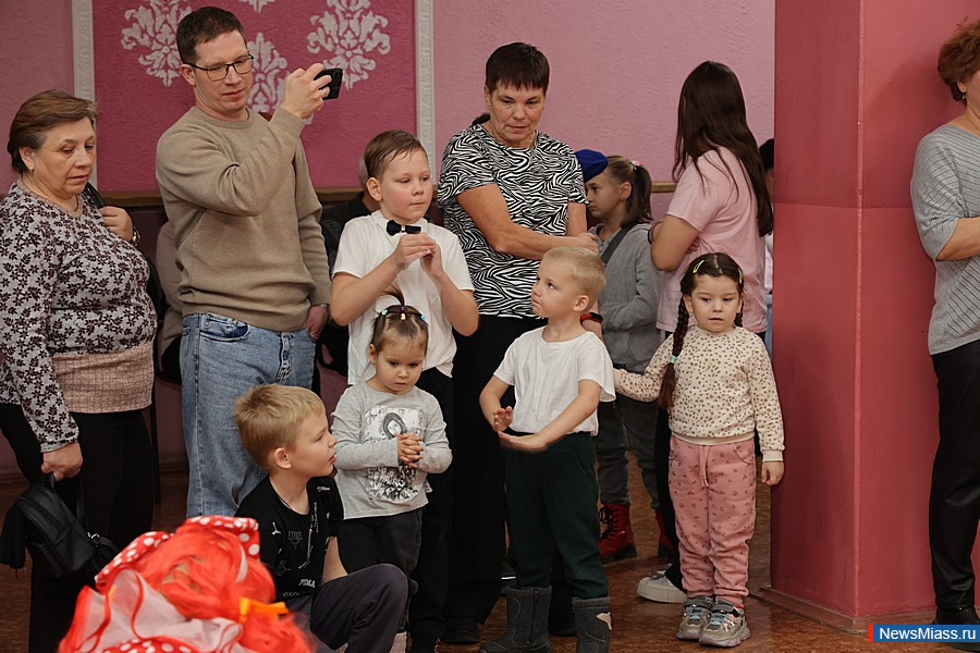 Ҹ    " "   .    ,          -  ,    