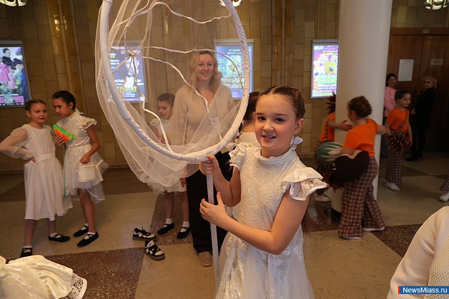       "ZOV ".          , ,    