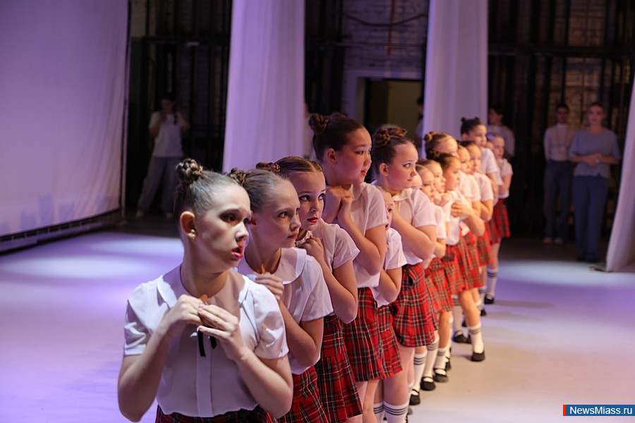 � ������ ��������� ������������ ��������� ������� "ZOV �����". � �������� ����������������� ���������� ������� ������� ���������� �� ������� �����������, �������, ������������ �������� � �������������