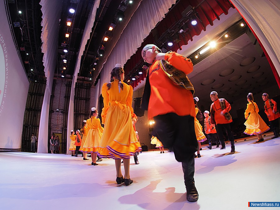 � ������ ��������� ������������ ��������� ������� "ZOV �����". � �������� ����������������� ���������� ������� ������� ���������� �� ������� �����������, �������, ������������ �������� � �������������