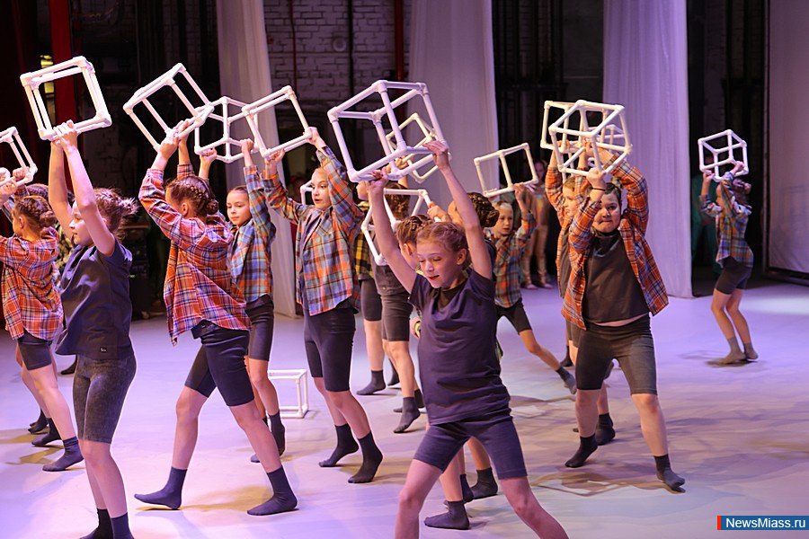 � ������ ��������� ������������ ��������� ������� "ZOV �����". � �������� ����������������� ���������� ������� ������� ���������� �� ������� �����������, �������, ������������ �������� � �������������