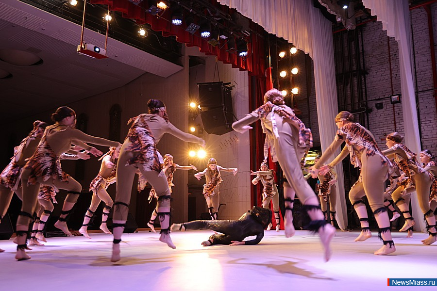 � ������ ��������� ������������ ��������� ������� "ZOV �����". � �������� ����������������� ���������� ������� ������� ���������� �� ������� �����������, �������, ������������ �������� � �������������