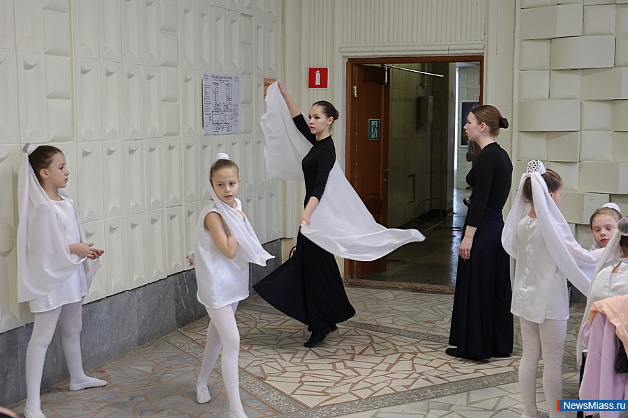       "ZOV ".          , ,    