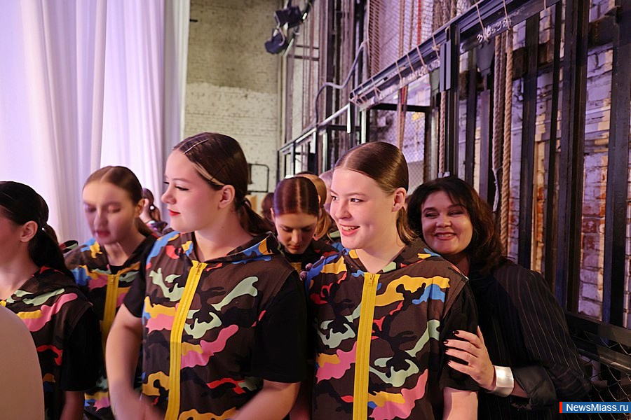       "ZOV ".          , ,    