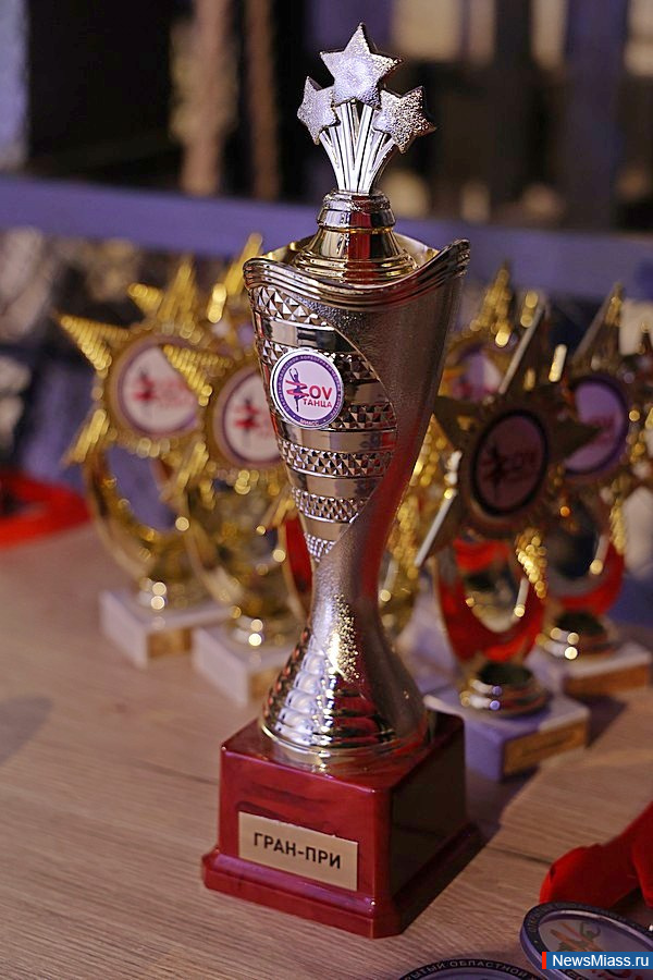       "ZOV ".          , ,    