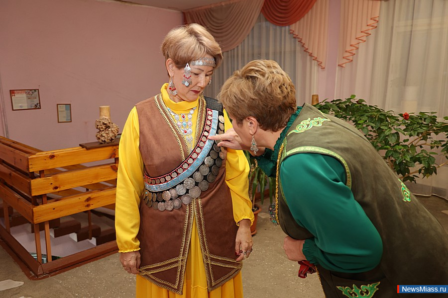   "  "   . ,   ,     " "