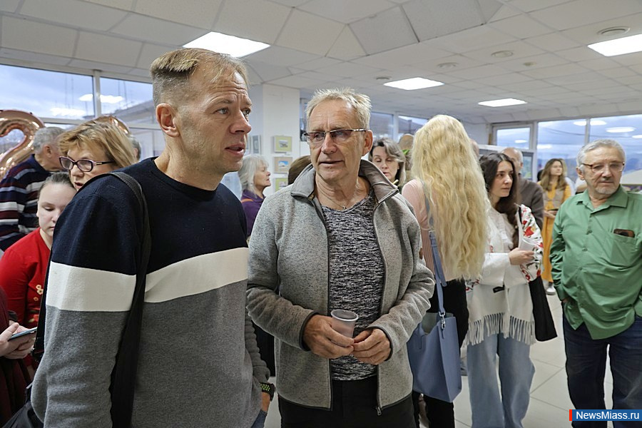   ""   20-.      ,     ,    , ,  