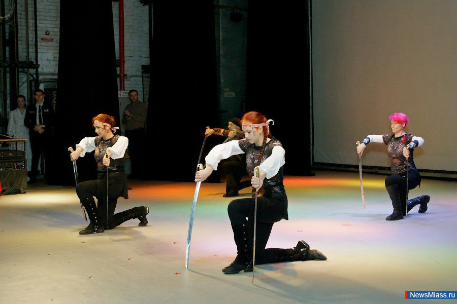 � ����, � �������. XI ��������� ���������� ���������������� "������� �����" ���� ����� �������