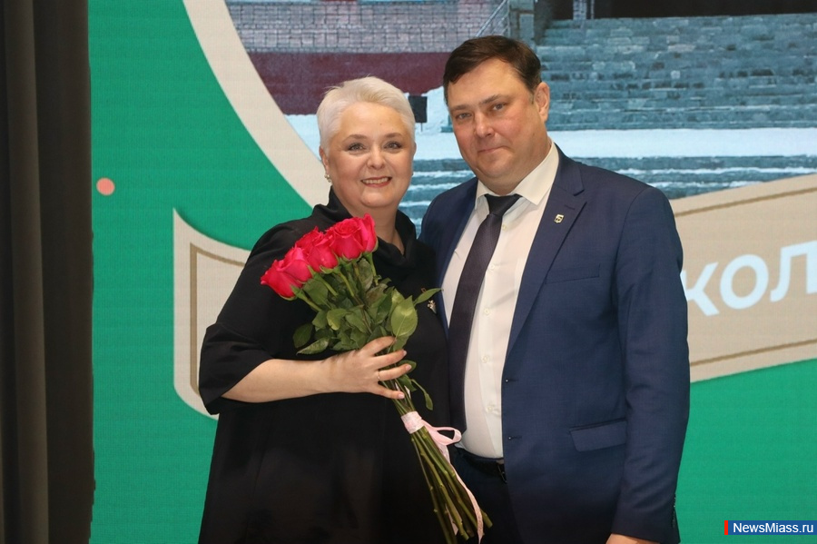 ����� � 18 ������ �������� 40-������ ������. �����-������� ���������� ������ ���� ������, ������������� ������������ ����������� � �������������� ���������� �������� ���������