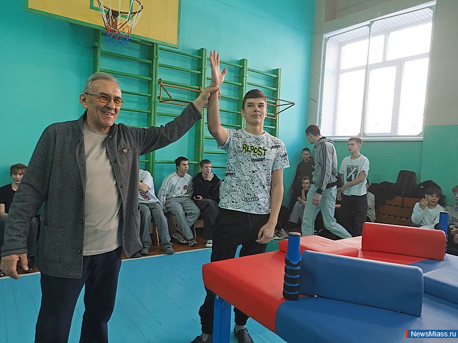 �������� ������ �� ������������ ������ � ������. ������������� ��������, ������� ��������� � ����� � 2 ������, ��� �������� ������������ ��� ��������� ���������