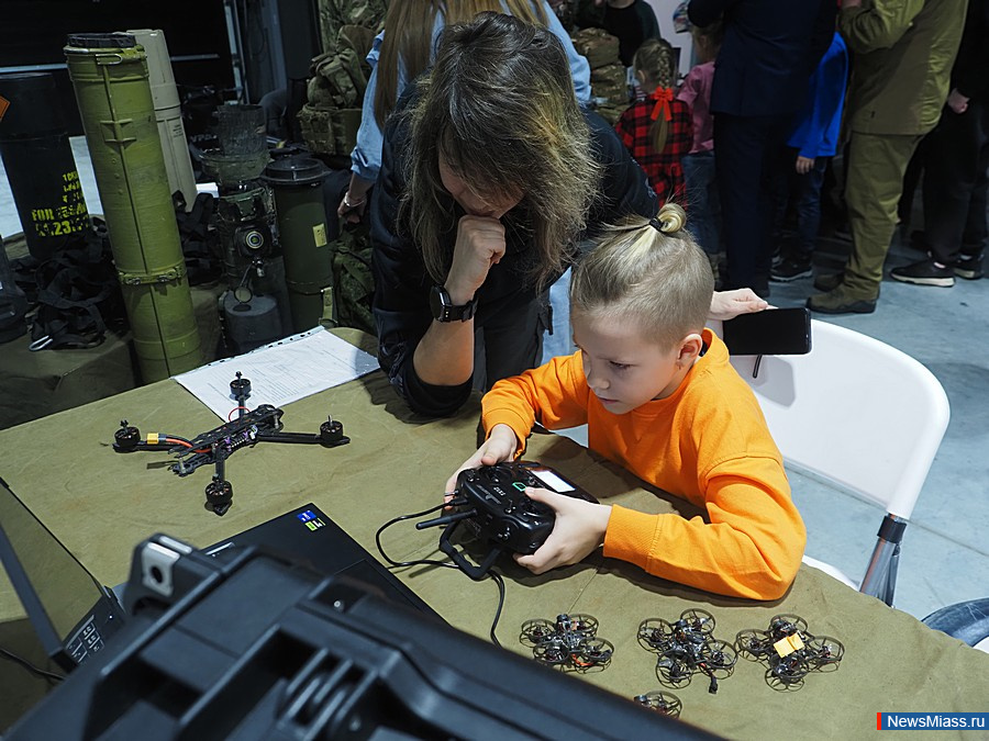 ������� "� ��������! � ��������! � �����!" ������ � ������. �����������, ����������� ��� ��������� ���������, ���������� �������� ����������� ����������, ���������� ������ � ������ ������